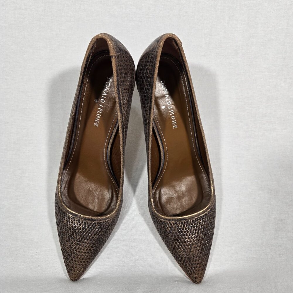 DONALD J PLINER Gold Metallic Brush Off LEATHER Pointed Toe Heel Pumps Size 8.5M - Picture 15 of 17